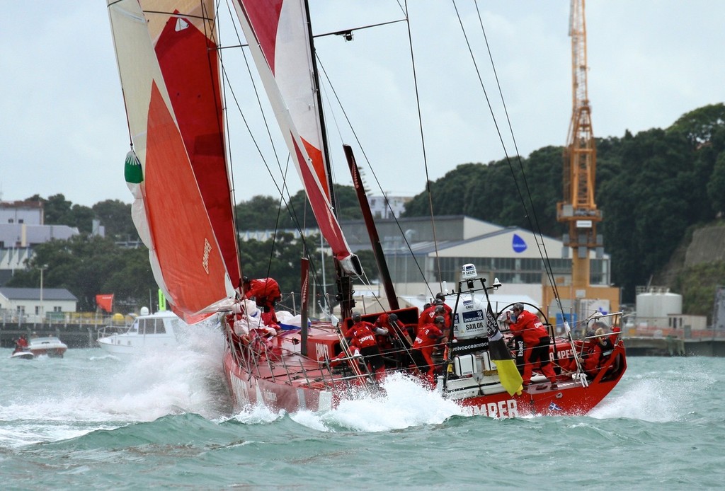 Camper heads for the finish line - Inport-Auckland- Volvo Ocean Race: In Port Race, Auckland March 17, 2012 © Richard Gladwell www.photosport.co.nz
